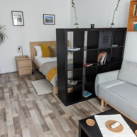 Sebastian Studio Apartment Bukarest Kültér fotó