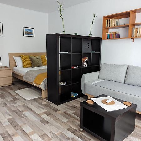 Sebastian Studio Apartment Bukarest Kültér fotó