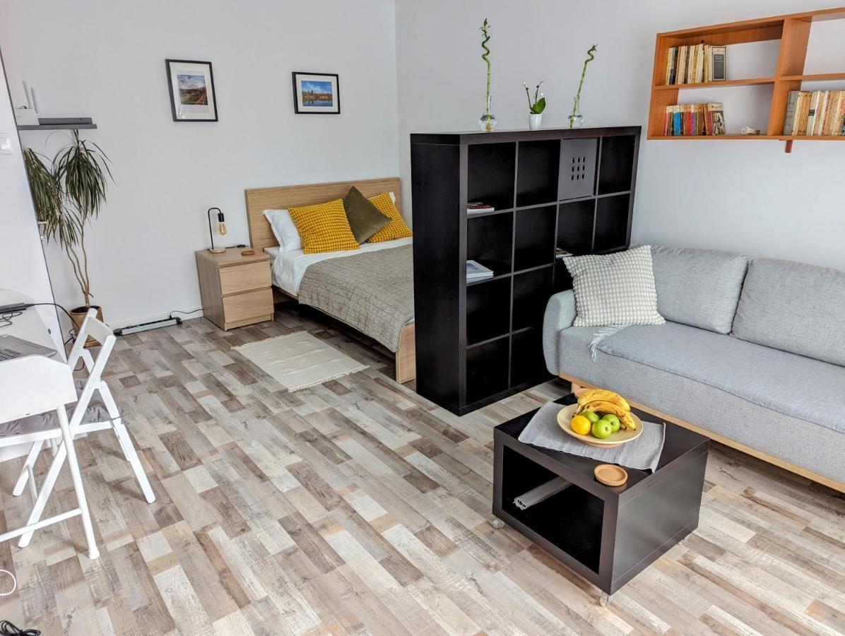 Sebastian Studio Apartment Bukarest Kültér fotó