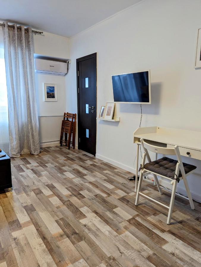Sebastian Studio Apartment Bukarest Kültér fotó