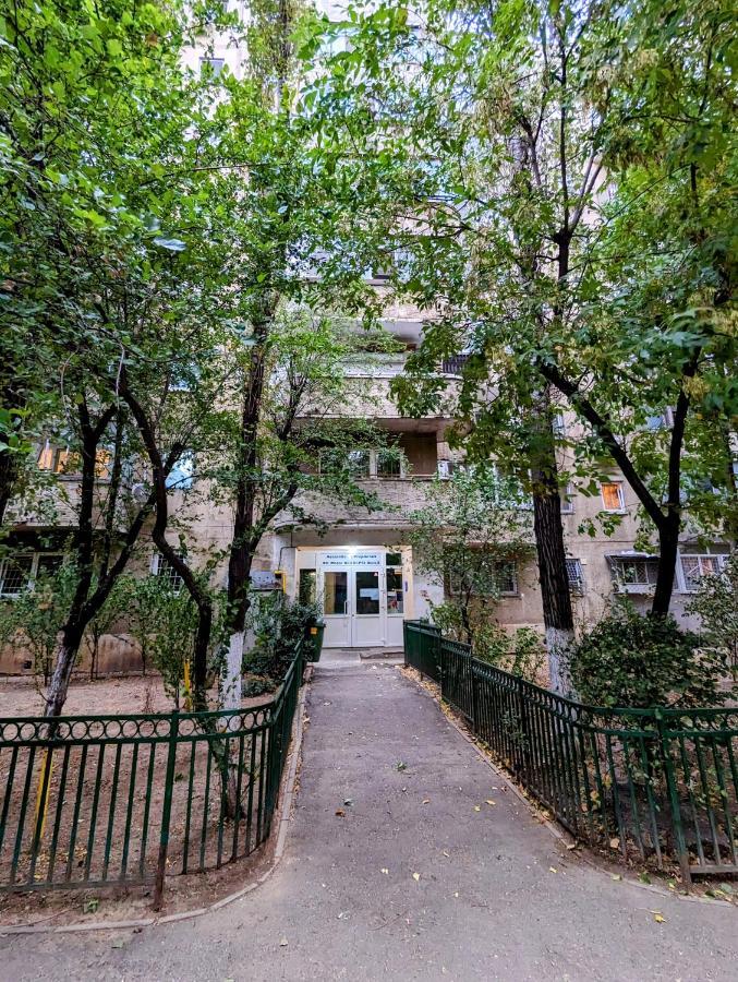 Sebastian Studio Apartment Bukarest Kültér fotó